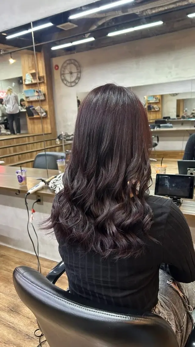 ロング ヘアカラー トリートメント 神田 姫奈｜郡山 ｜レイヤーカットのヘアスタイル