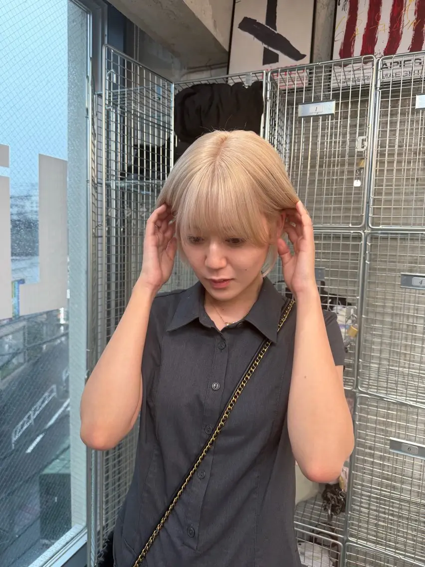 ショート カラー ヘアアレンジ ショートボブ ブロンド ハイトーンカラー ボブ ショートヘア カット ヘアカラー トリートメント 艶ハイトーン/ヘア アレンジAYAKAのヘアスタイル