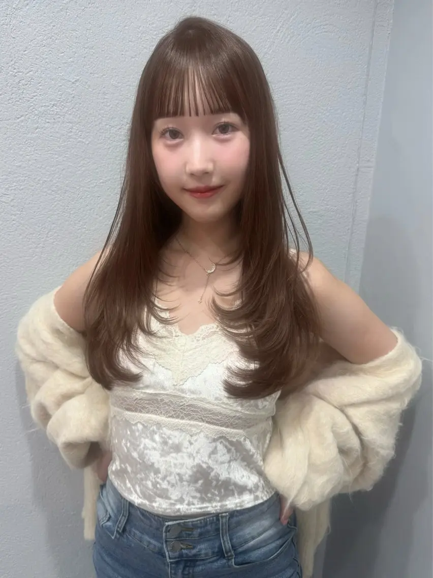 ロング 顔周り/透明感カラー REINA𓍯のヘアスタイル