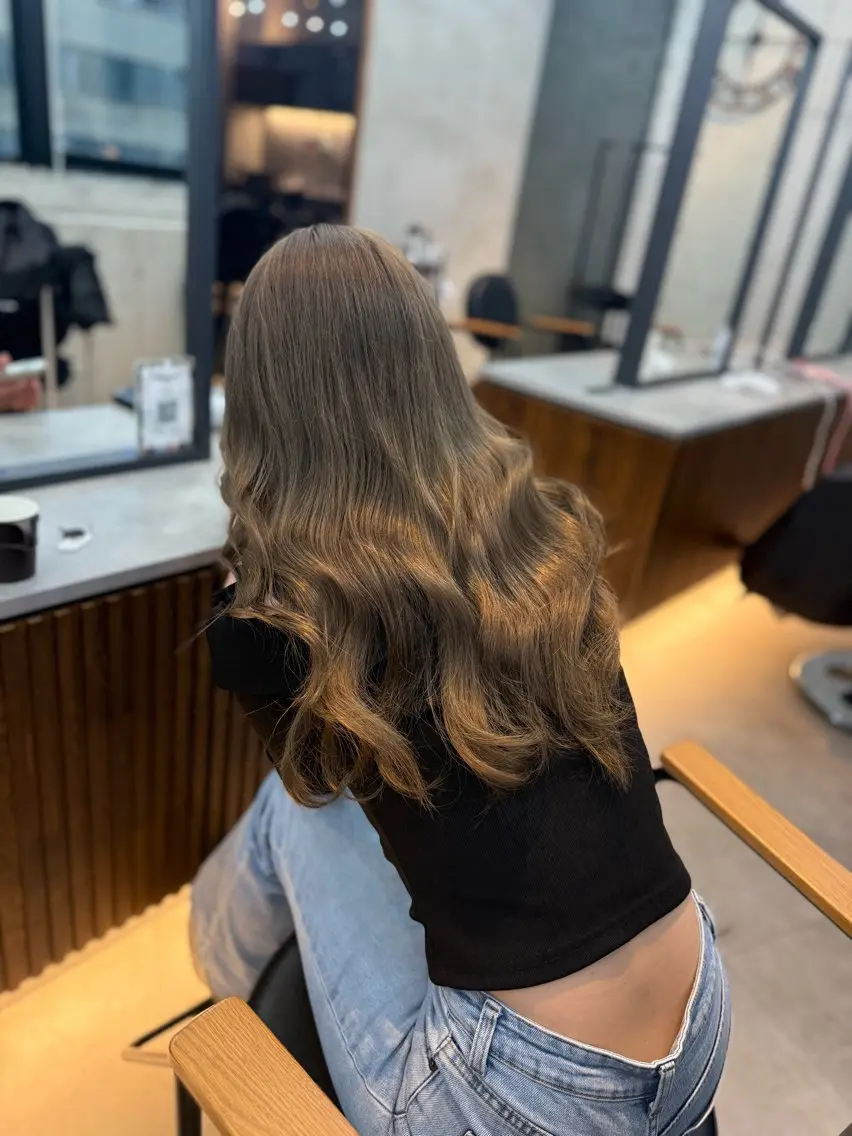 ロング カラー 透明感カラー ダブルカラー レイヤーカット ロング Angelica 中田航のヘアスタイル