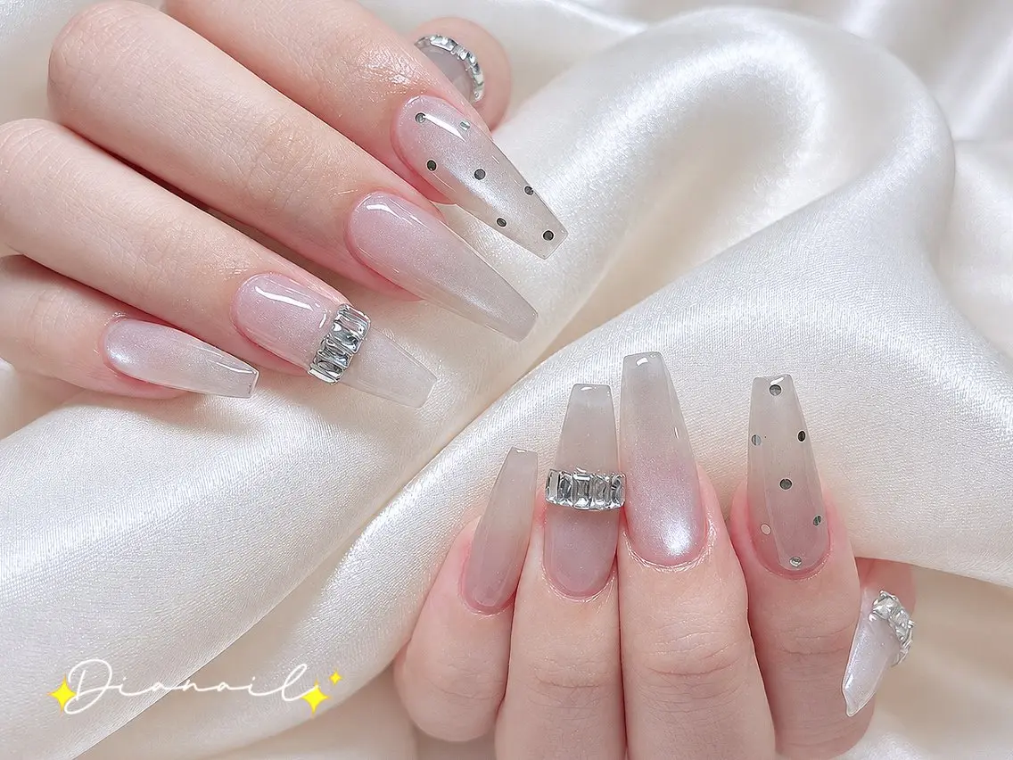 ネイル フットネイル 韓国ネイル レース マグネットネイル ニュアンスネイル ハンドネイル Dia nail サロンのネイルデザイン