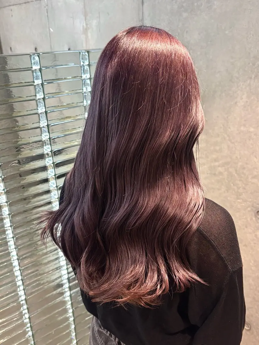 ロング カラー 透明感カラー グレージュ ラベンダーカラー ラベンダーグレージュ ラベンダーグレー カット ヘアカラー シンバ ヒナノ/髪質 改善/レイヤーカットのヘアスタイル