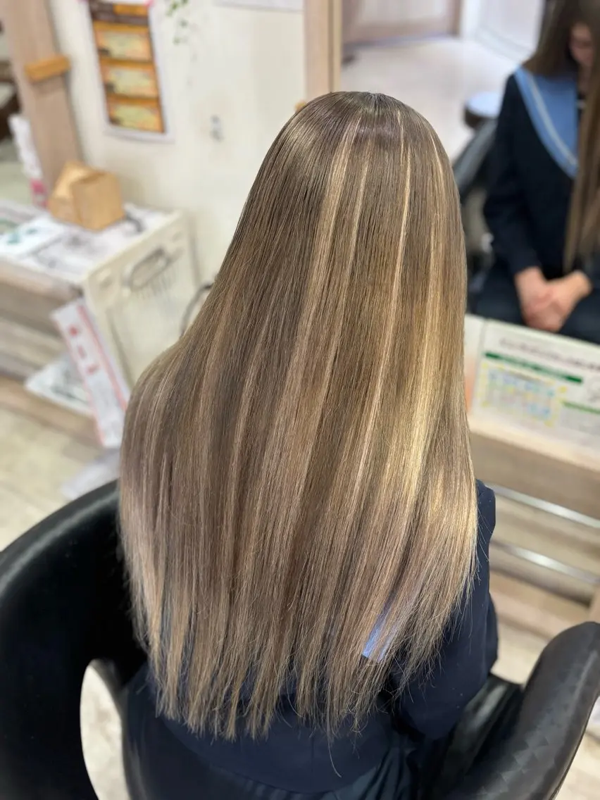 ✨プレミアムケアブリーチWカラー✨+高級レミーエクステ40枚+Aujua1ステップトリートメント🫧の写真