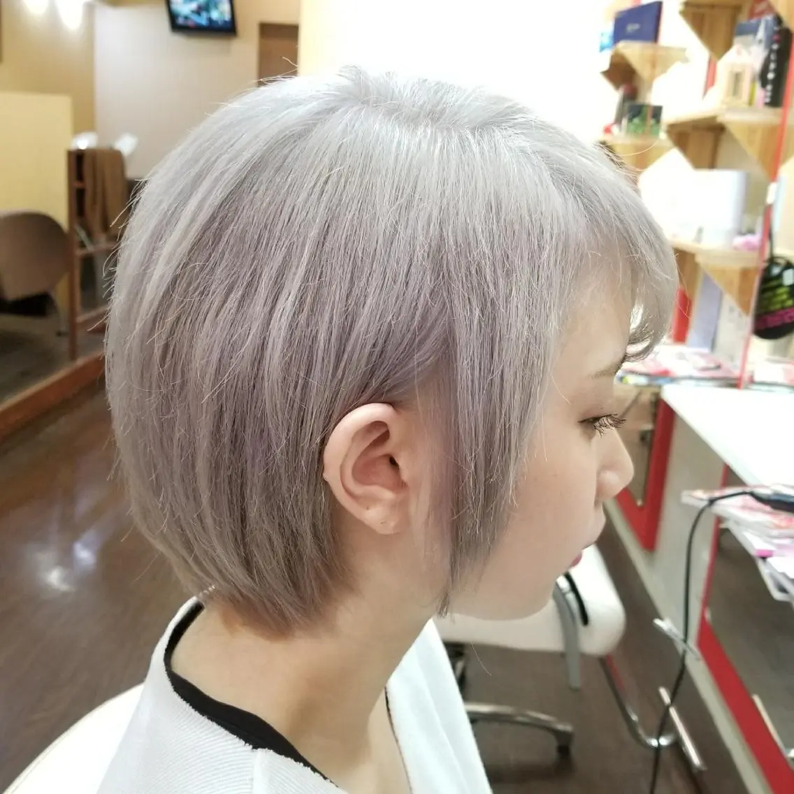 ショート カラー 植田 /エクステ /ブリーチ/髪質改善のヘアスタイル