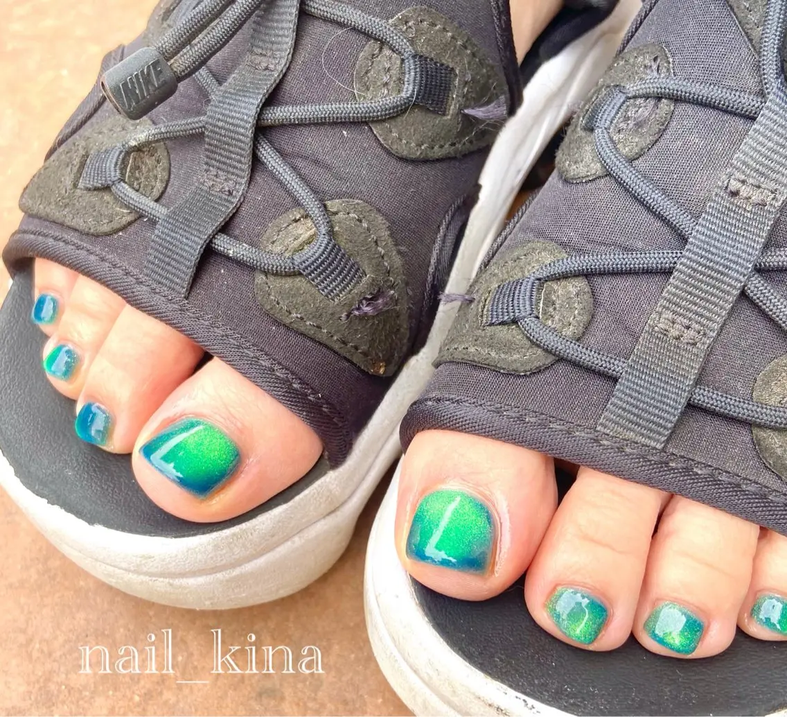 ネイル フットネイル マグネットネイル マグネットワンカラー ワンカラーネイル nail_ kinaのネイルデザイン