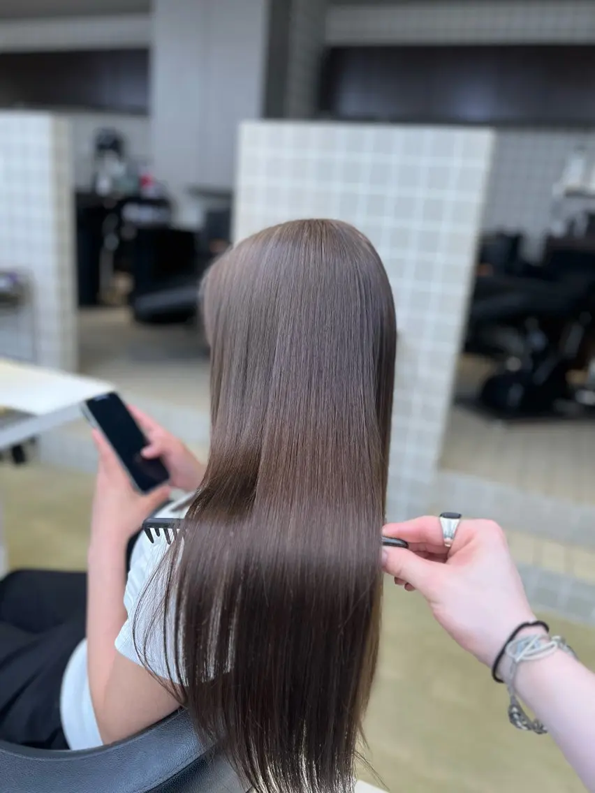 ロング カラー ヘアアレンジ カット ヘアカラー トリートメント ヘッドスパ ヘアセット 透明感×韓流ハイ トーン🫧RYUTAのヘアスタイル