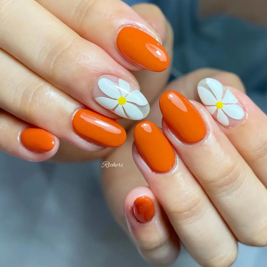 ミディアム ネイル 韓国風ヘア アートネイル フラワーネイル フットネイル フレンチネイル richeri beautyのネイルデザイン
