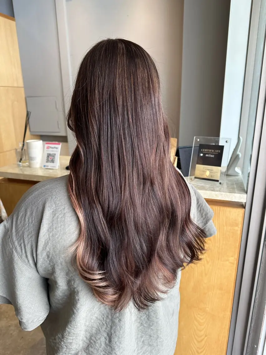 ミディアム ヘアカラー トリートメント miloc MOMOKAのヘアスタイル