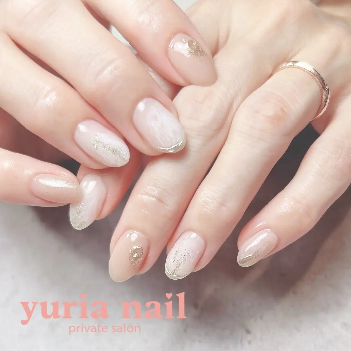 ネイル アートネイル ジェルネイル ニュアンスネイル ホワイト ハンドネイル 小林 ゆりあのネイルデザイン