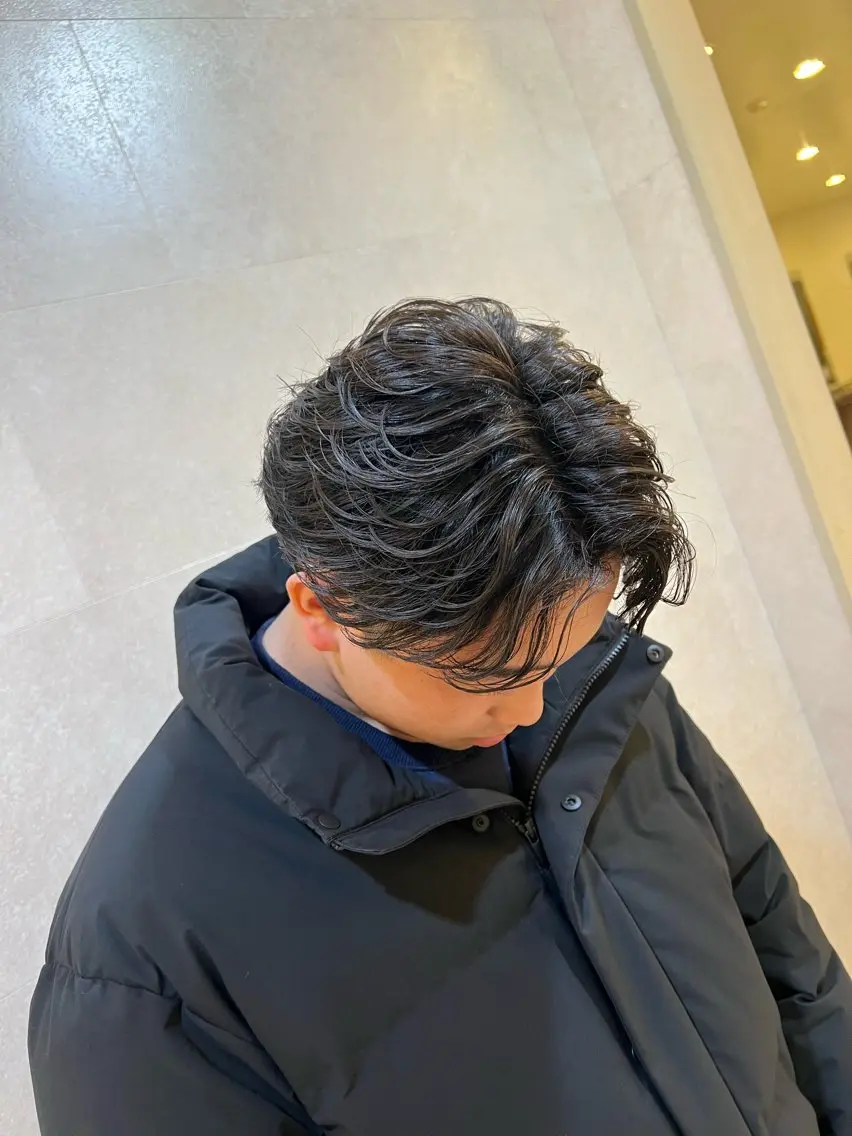 パーマ メンズ フェザーパーマ メンズパーマ ニュアンスパーマ 郡山駅前メンズ特化 岩﨑大翼のヘアスタイル