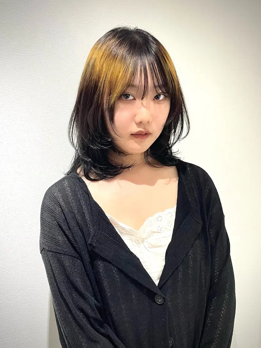 カラー lin.ブリーチ デザインカラーのヘアスタイル