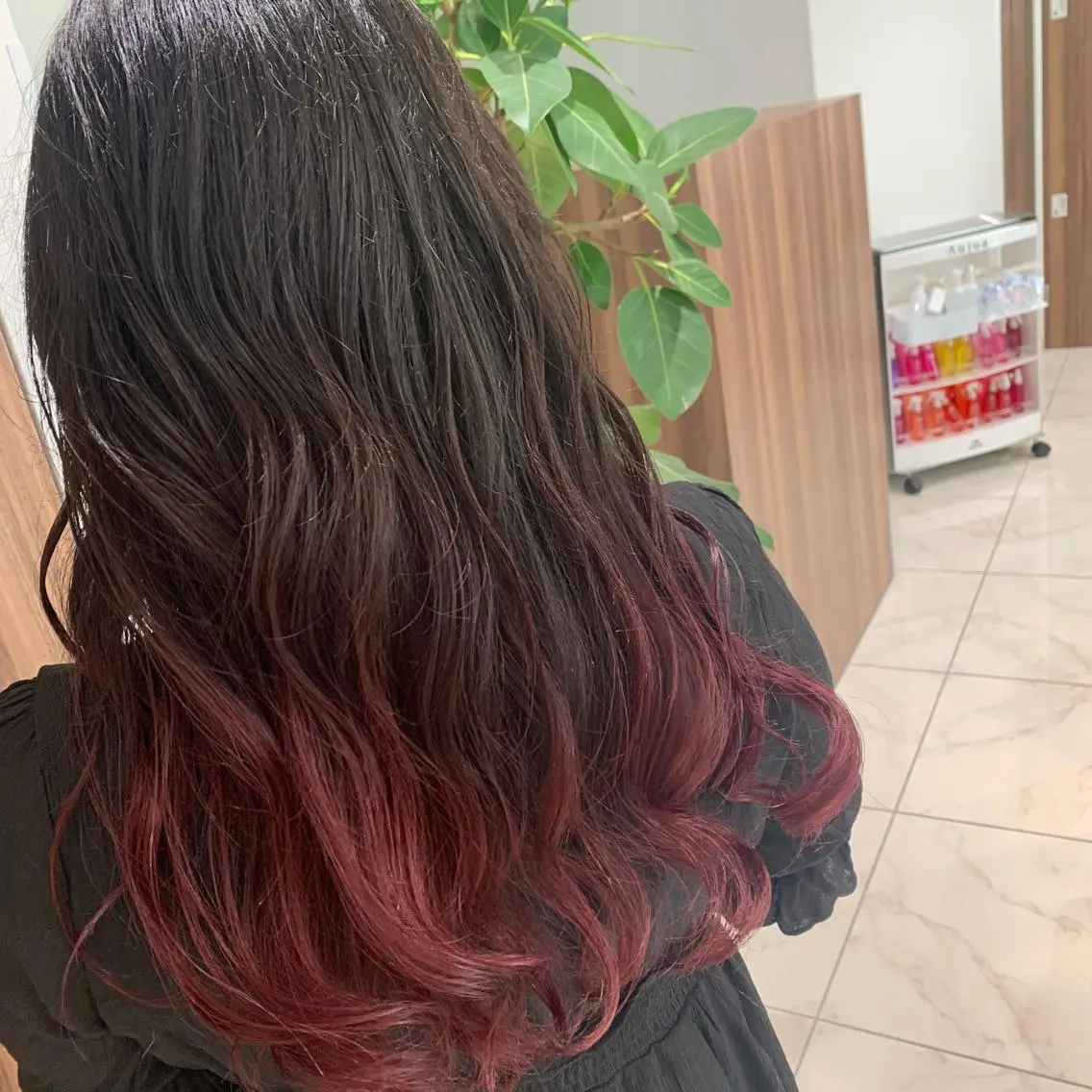 ロング カラー ヘアアレンジ 小白井 由美のヘアスタイル