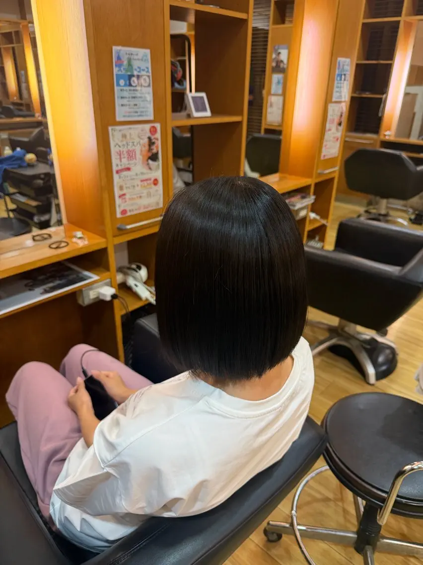 ショート ボブ ショートヘア トリートメント 縮毛矯正 前川 夏菜のヘアスタイル