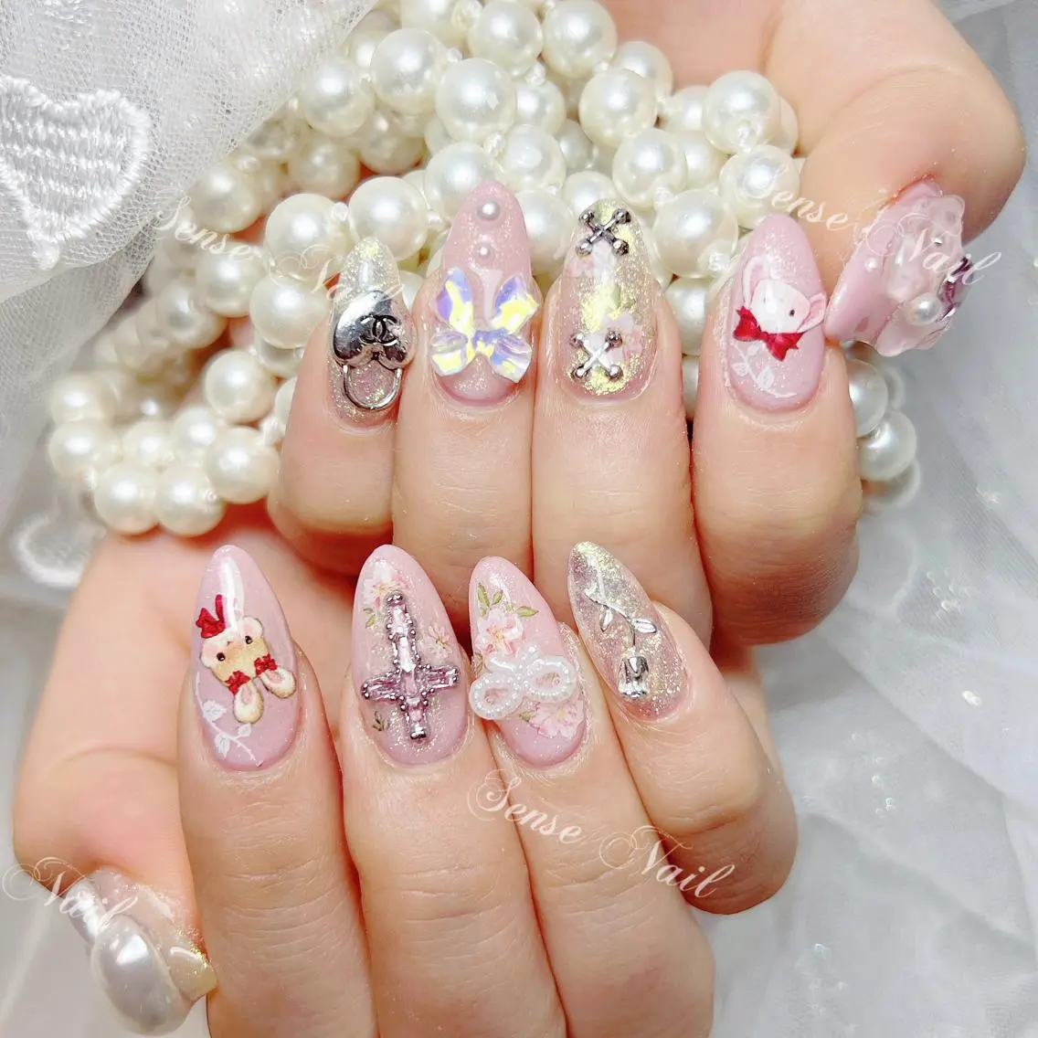 ネイル ハンドネイル Queening 🦋のネイルデザイン