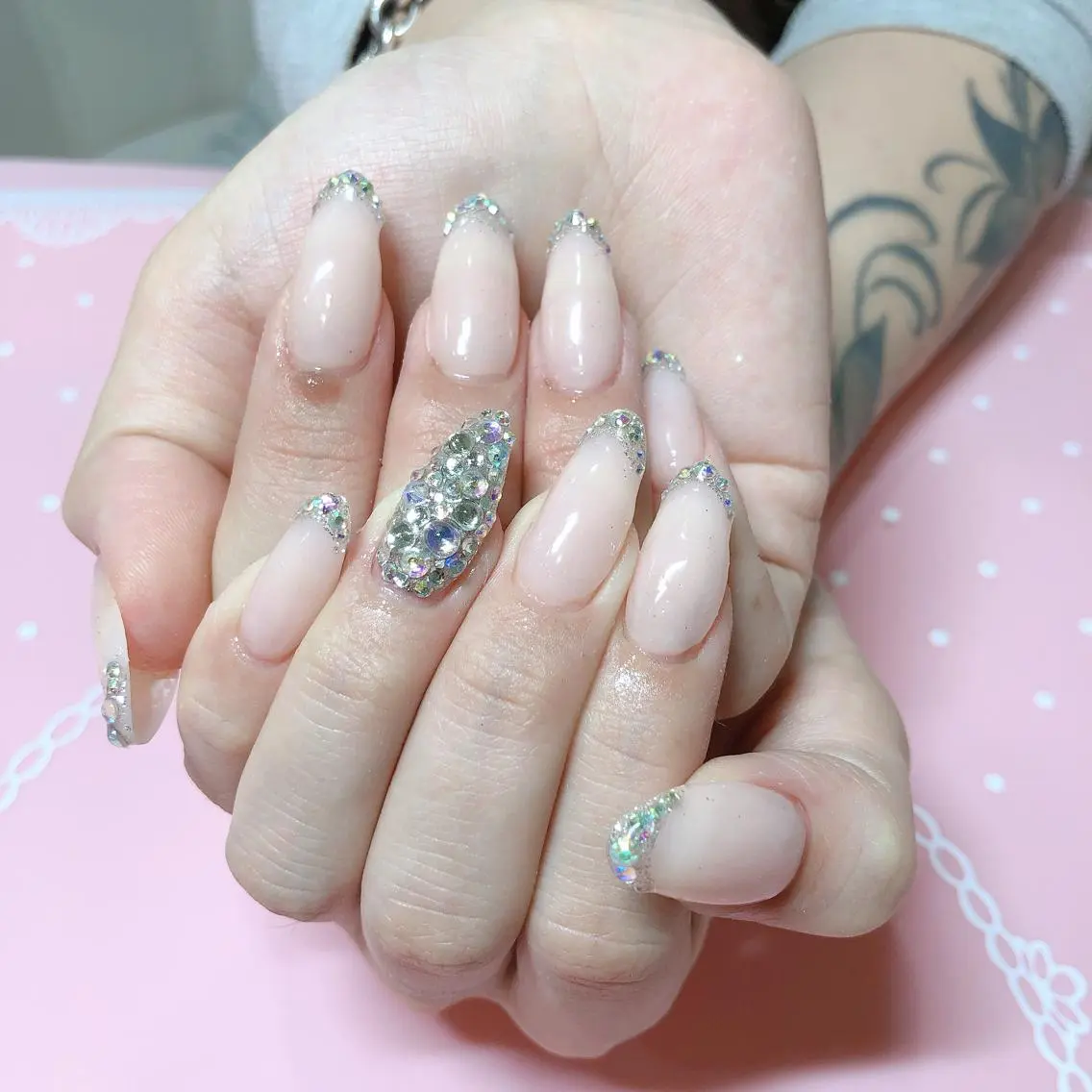 ミディアム ネイル ハンドネイル 《LB》ラブリエ Nail&eyeのマツエク・マツパデザイン
