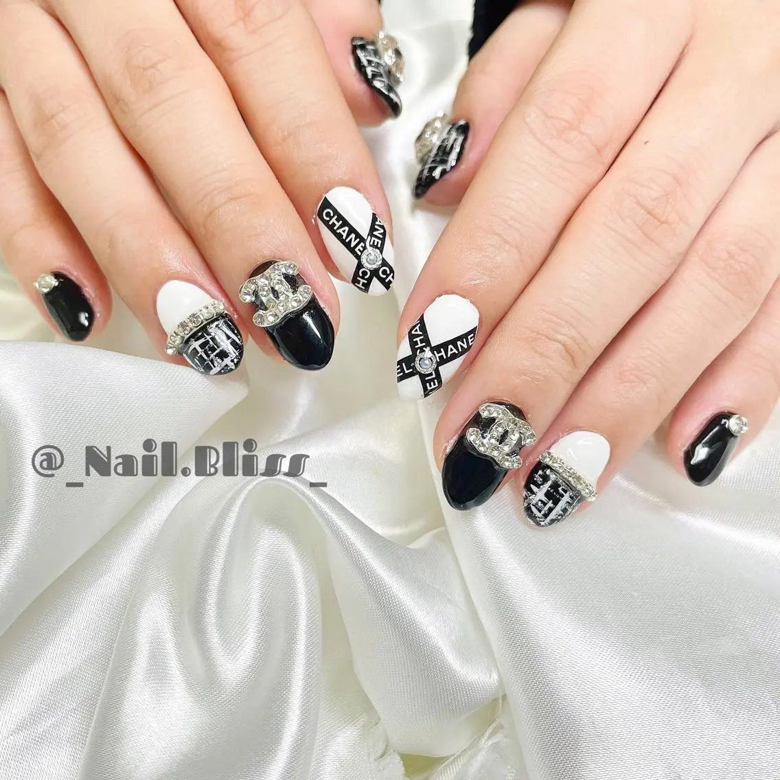 ネイル 持ち込み ハンドネイル NAIL BLISSのネイルデザイン