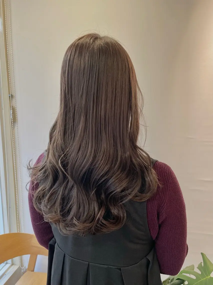 ロング カラー 佐々木 美帆のヘアスタイル