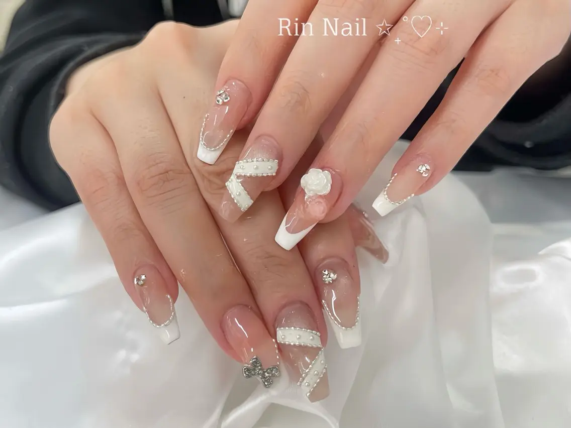 ネイル アートネイル チークネイル ジェルネイル ロングネイル マグネットネイル ハンドネイル Rin Nail 新大久保店のネイルデザイン
