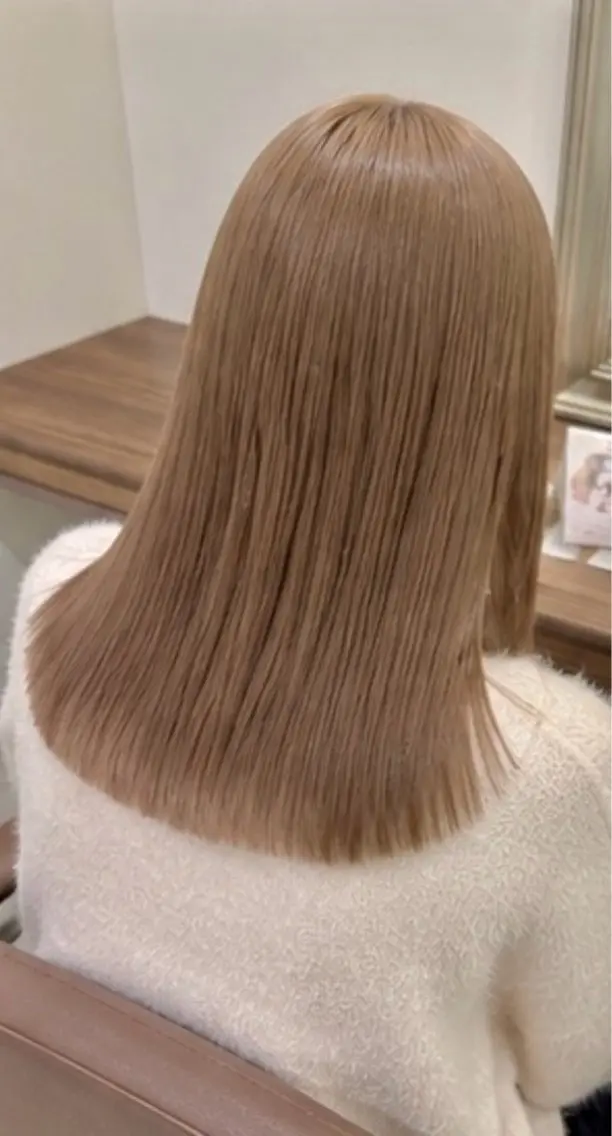 セミロング カラー ヘアカラー トリートメント 高橋 結香里のヘアスタイル