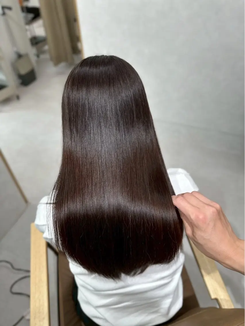 ロング SLASHスラッシュ 菅野あかねのヘアスタイル