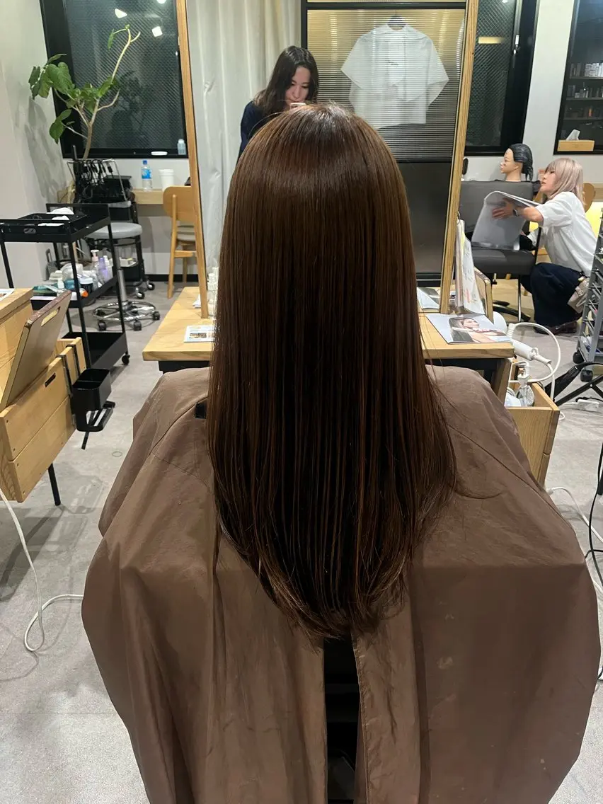 セミロング カラー ベージュカラー オリーブベージュ 新倉 あかねのヘアスタイル