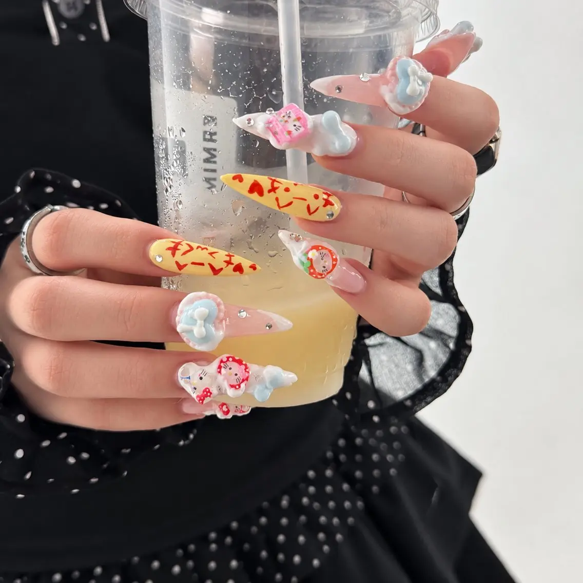 ネイル 長さ出し フレンチネイル グラデーション ワンホンネイル ハンドネイル ハンドケア AUREA Nail 心斎橋店のネイルデザイン