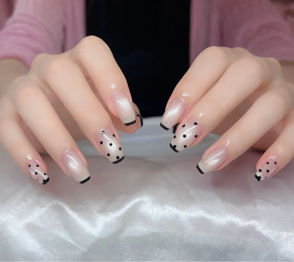 ネイル 🎀PG🩵 ネイルサロンのネイルデザイン