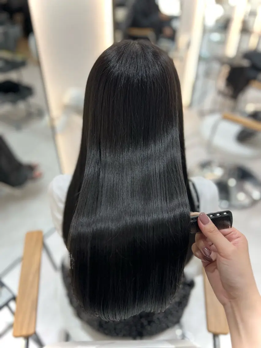 ロング カラー Zina aimiのヘアスタイル