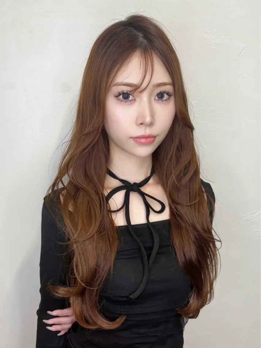 ロング ワンホンヘア ヘアカラー こもも/透明感/ 艶/髪質改善のヘアスタイル