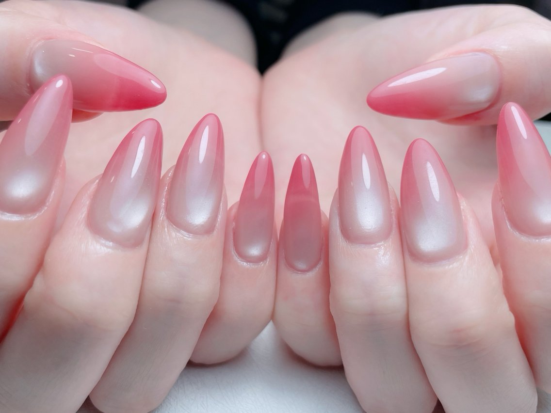 ネイル チークネイル 長さ出し フレンチネイル グラデーション キラキラネイル ハンドネイル MEO NAIL 中野②のネイルデザイン