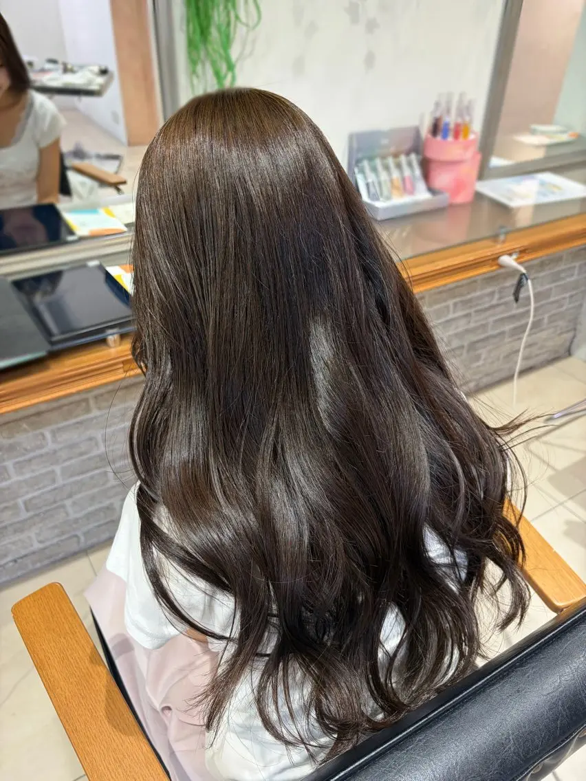 ロング カラー ブリーチ 透明感カラー ダブルカラー グレージュ ブリーチなしカラー ヘアカラー ホナミ🤎ハイトーン /縮毛矯正/アレンジのヘアスタイル