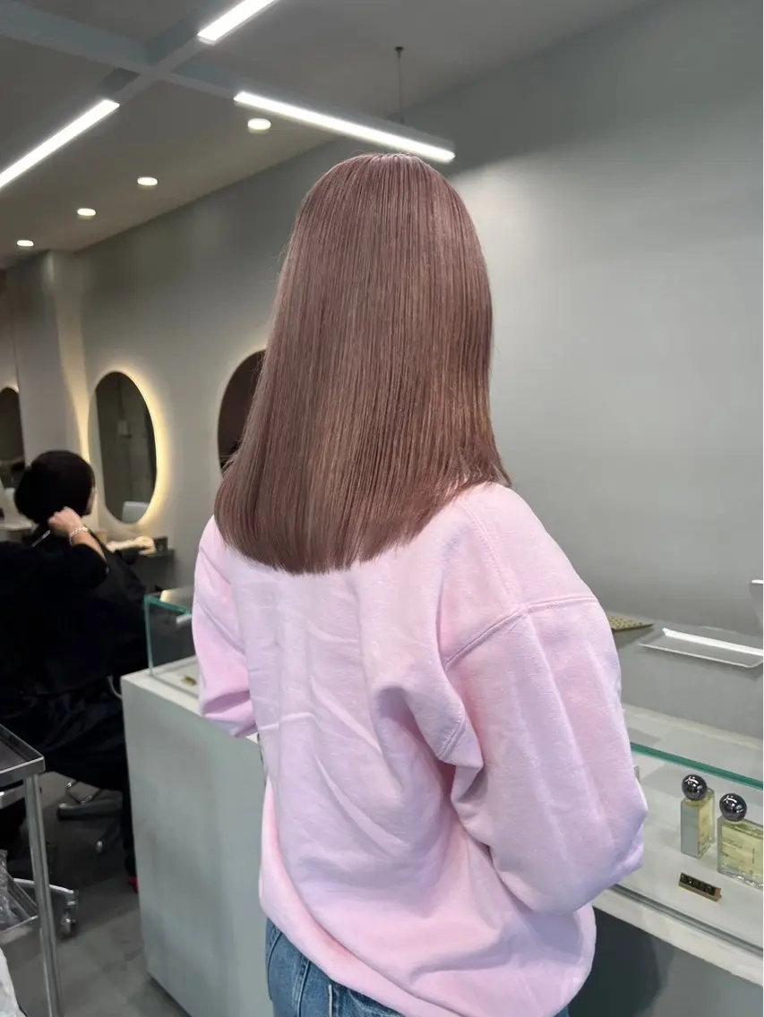 セミロング カラー セミロングパーマ ベージュカラー ブリーチ ハイトーンカラー 縮毛矯正 ケアブリーチカラー 橋本一輝のヘアスタイル