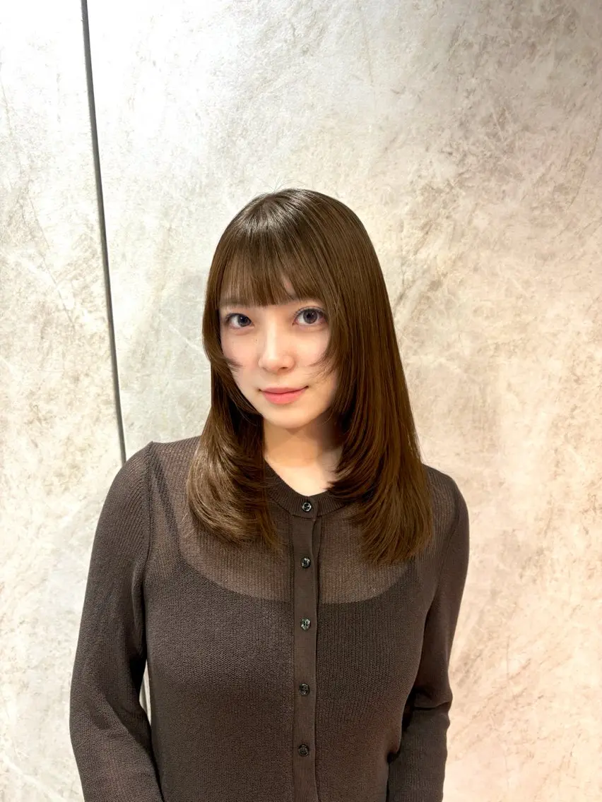 ミディアム カット ヘアカラー トリートメント 顔周りレイヤーカット /髪質改善/ゆう🤍のヘアスタイル