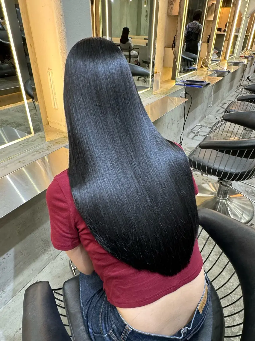 セミロング カット ヘアカラー トリートメント ヘアセット 縮毛矯正×艶髪カラー 髪質改善/三ツ木のヘアスタイル