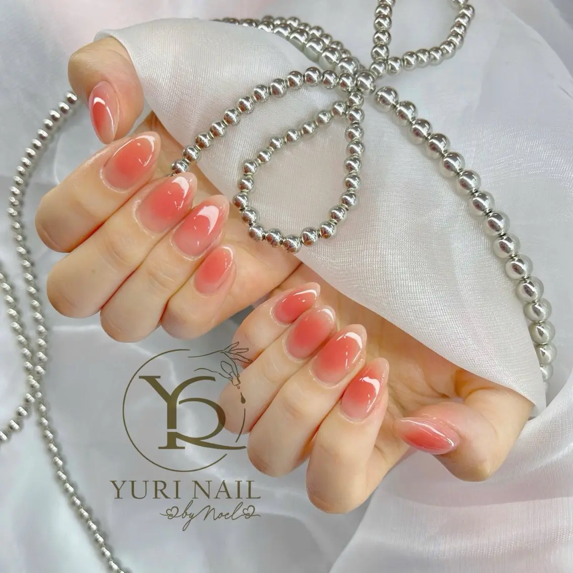 ネイル ハンドネイル フットネイル ハンドケア YURI Nail NARITAのネイルデザイン