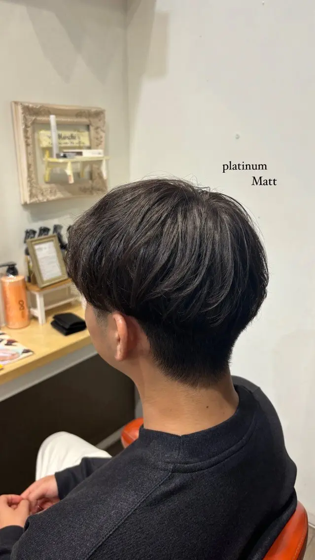 メンズ ヘアカラー 飯岡 セナのヘアスタイル