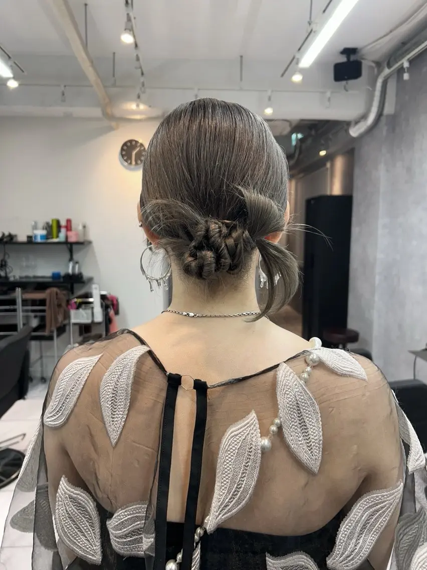 セミロング ヘアアレンジ 結婚式・ブライダル _WHITE 天神店 YUMEKA🐻のヘアスタイル