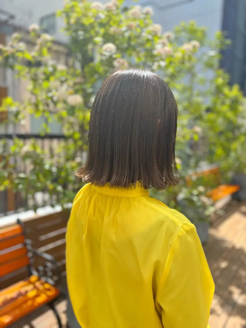 ショート カラー 切りっぱなしボブ ボブ 外ハネヘア 髪質改善カラー ベージュ🤎YUMEのヘアスタイル
