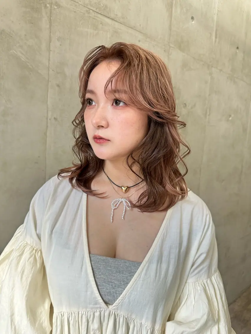 ミディアム カラー ベージュカラー ブラウンカラー ピンクカラー ピンクベージュ ヘアカラー トリートメント カットモデル募集中 ／HARUKA🎀のヘアスタイル