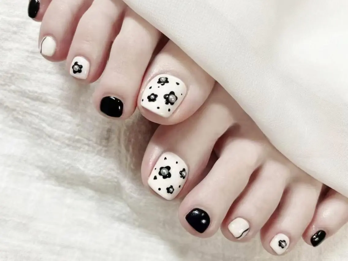 ネイル フットネイル MoonNail ナナのネイルデザイン
