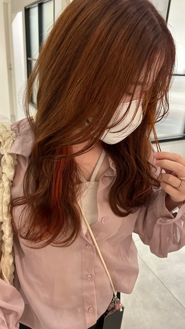 セミロング カラー オレンジ ヘアカラー オリーブベージュ/ ブリーチなし透明感のヘアスタイル