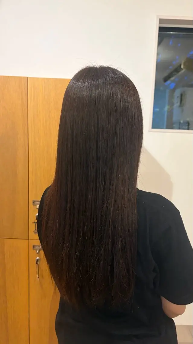 ロング ルプラボウ 石田渚夏のヘアスタイル