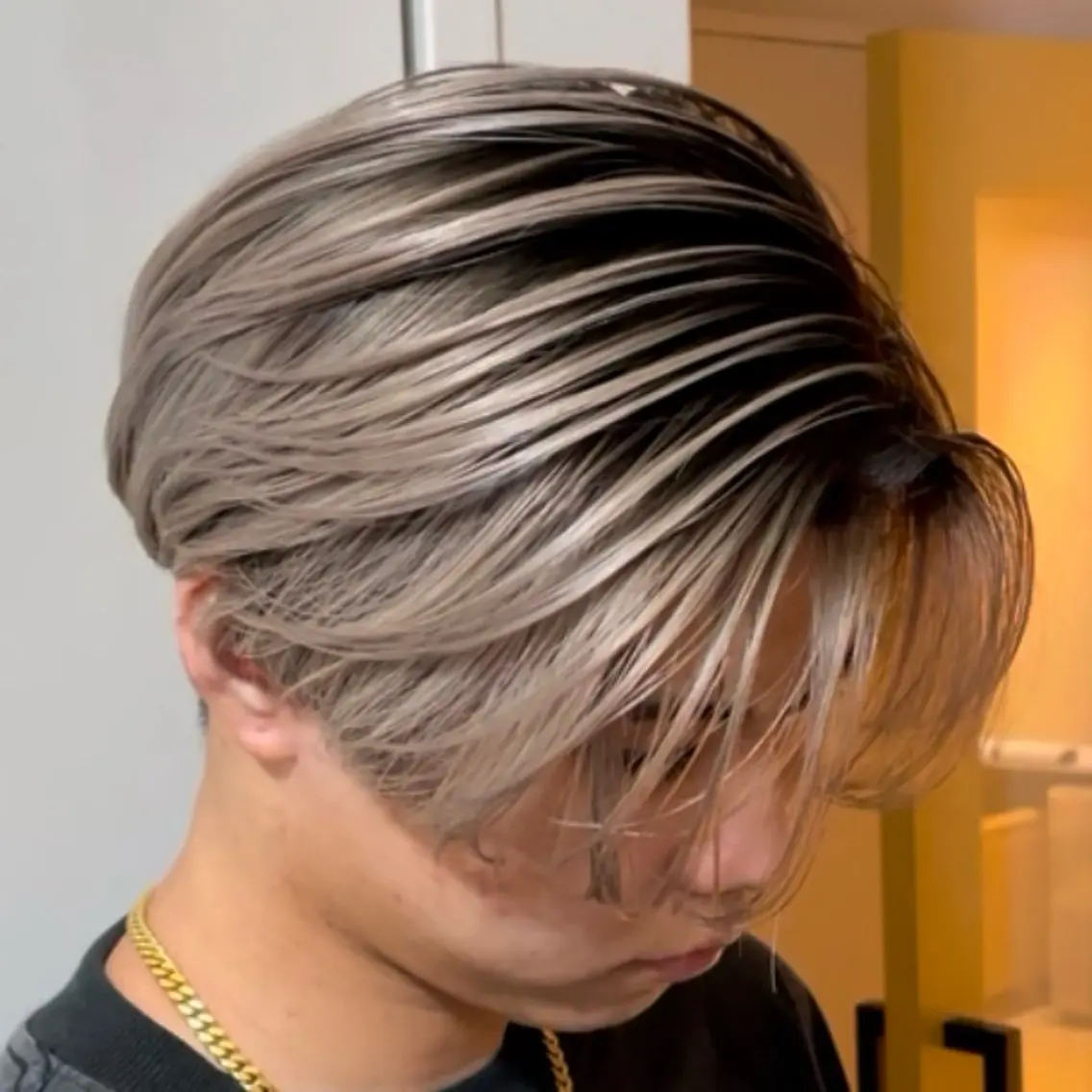 ミディアム カラー パーマ ヘアアレンジ メンズ メンズバレイヤージュ 🌫ハイライトのヘアスタイル