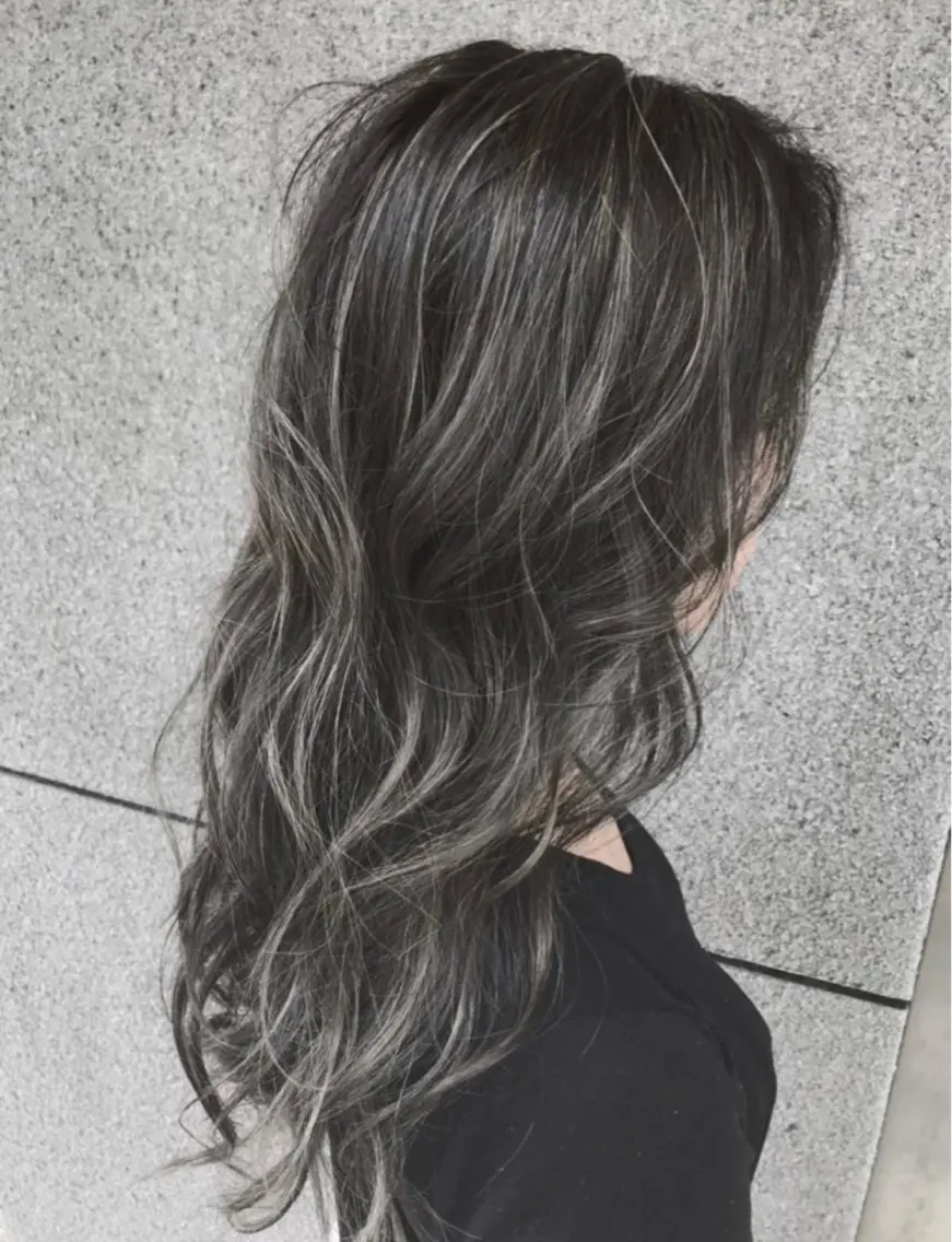 カラー ヘアカラー 近藤 七海のヘアスタイル
