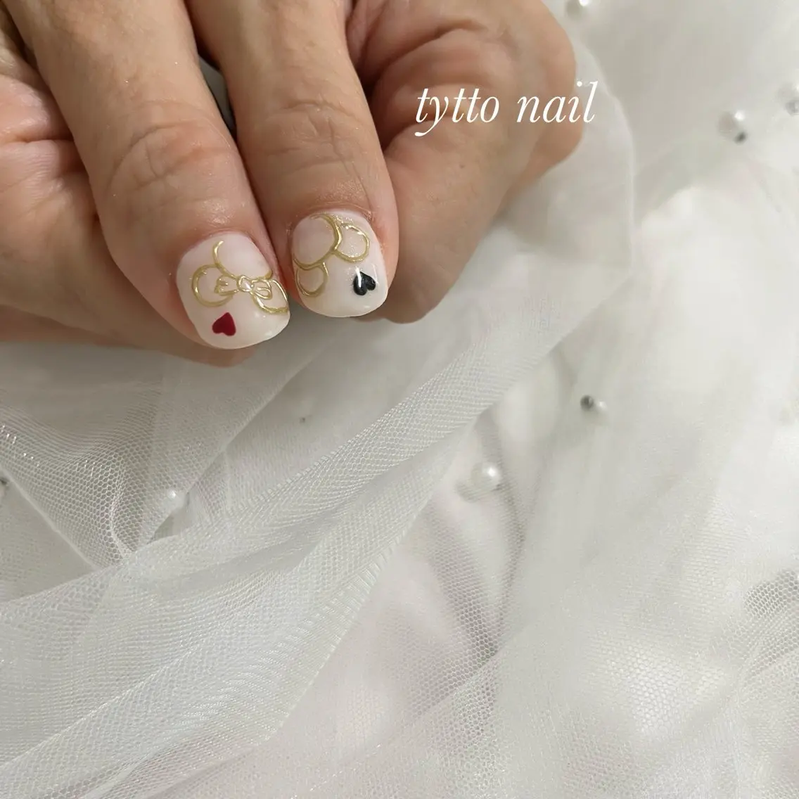 ネイル ガーリー ハート ミラーネイル オフィスネイル ワンカラーネイル ハンドネイル tytto nail ❤︎eriのネイルデザイン