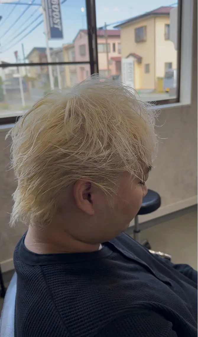 カラー ブリーチ 匂坂 龍二のヘアスタイル