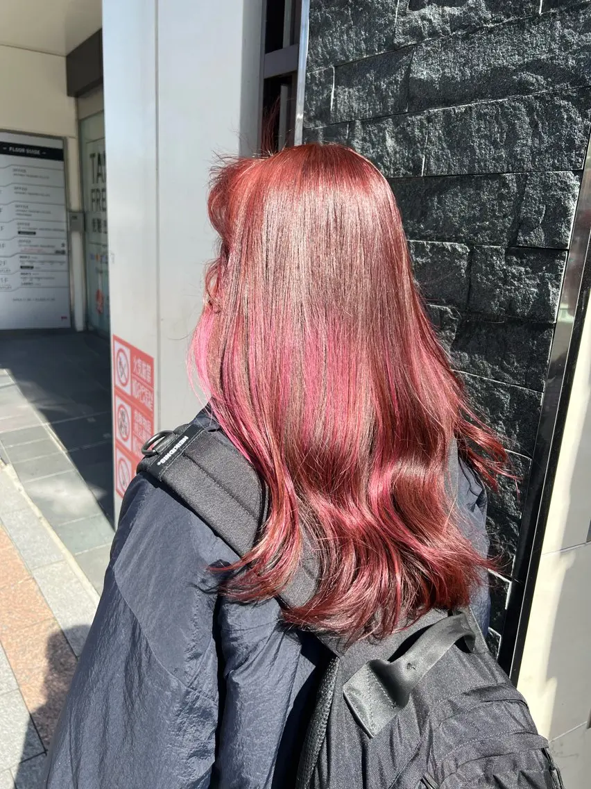 ロング カラー ブリーチ ピンクカラー オタク特化美容師💟 チバコナツのヘアスタイル