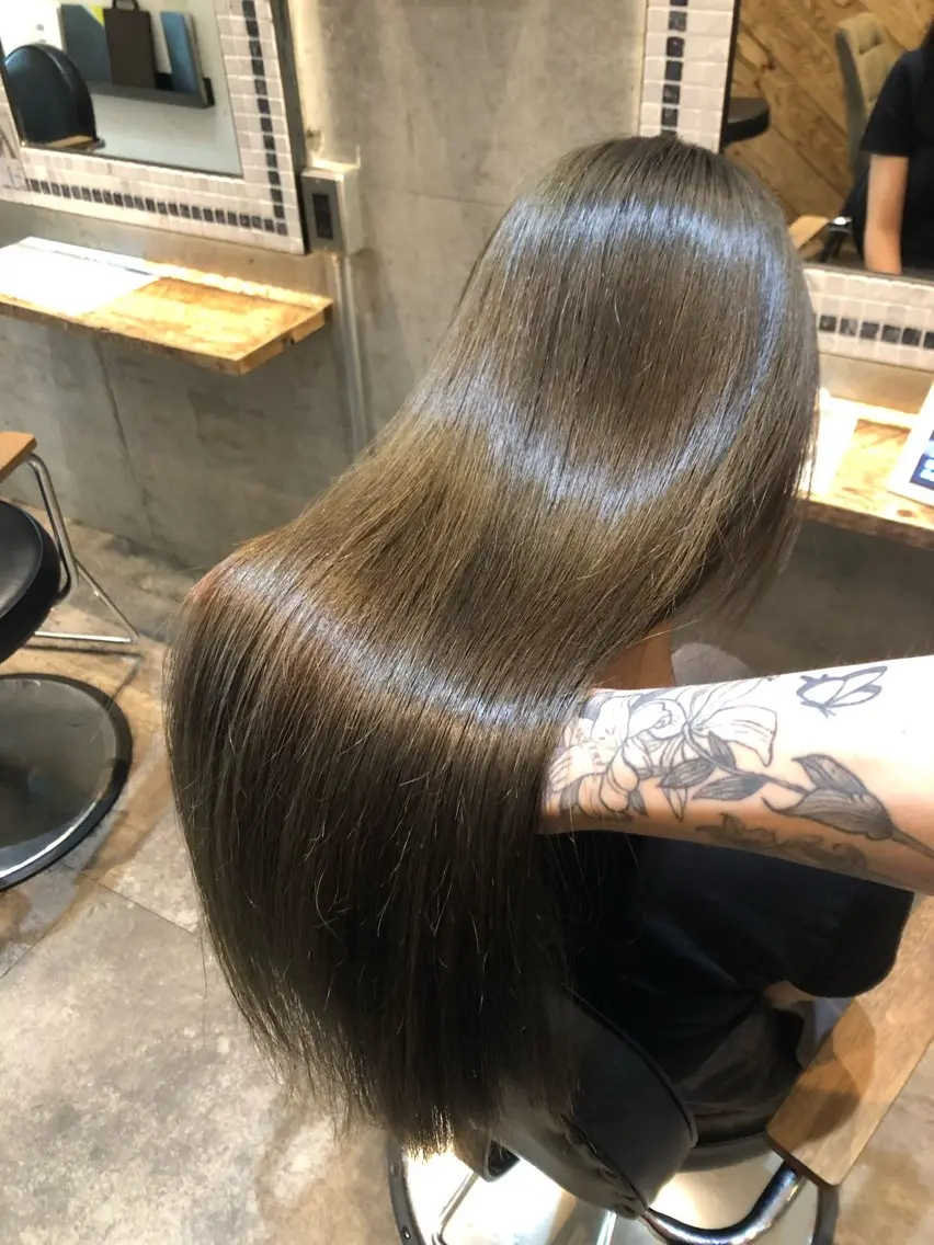 セミロング カラー ヘアアレンジ 透明感カラー ヘアカラー 【ブリーチはお任せ】 ハイトーン✨yuraのヘアスタイル