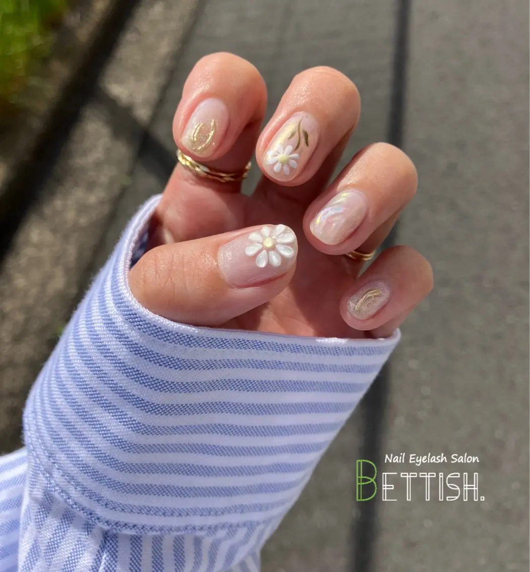 ネイル オーロラネイル フラワーネイル ミラーネイル ハンドネイル BETTISH. KUMIKO☺︎︎のネイルデザイン