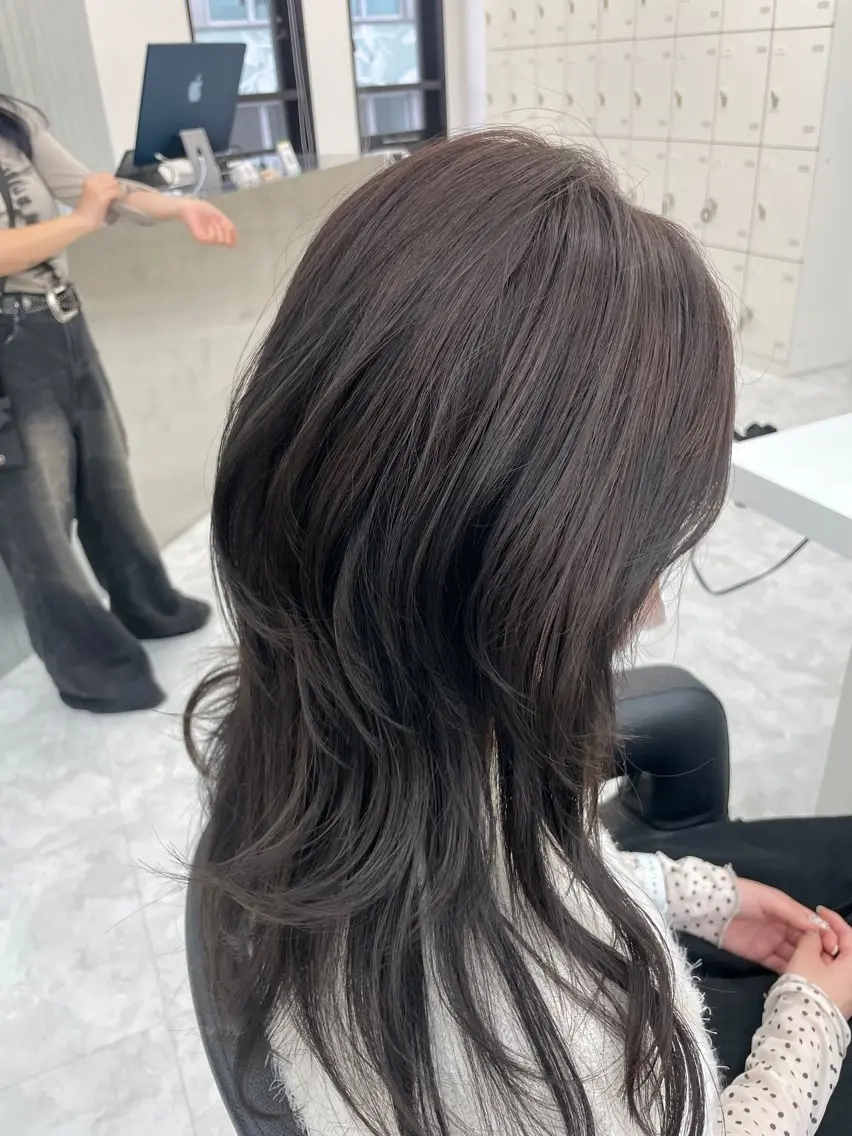 ロング カット ヘアカラー MOE 福岡韓国ヘア✧︎のヘアスタイル